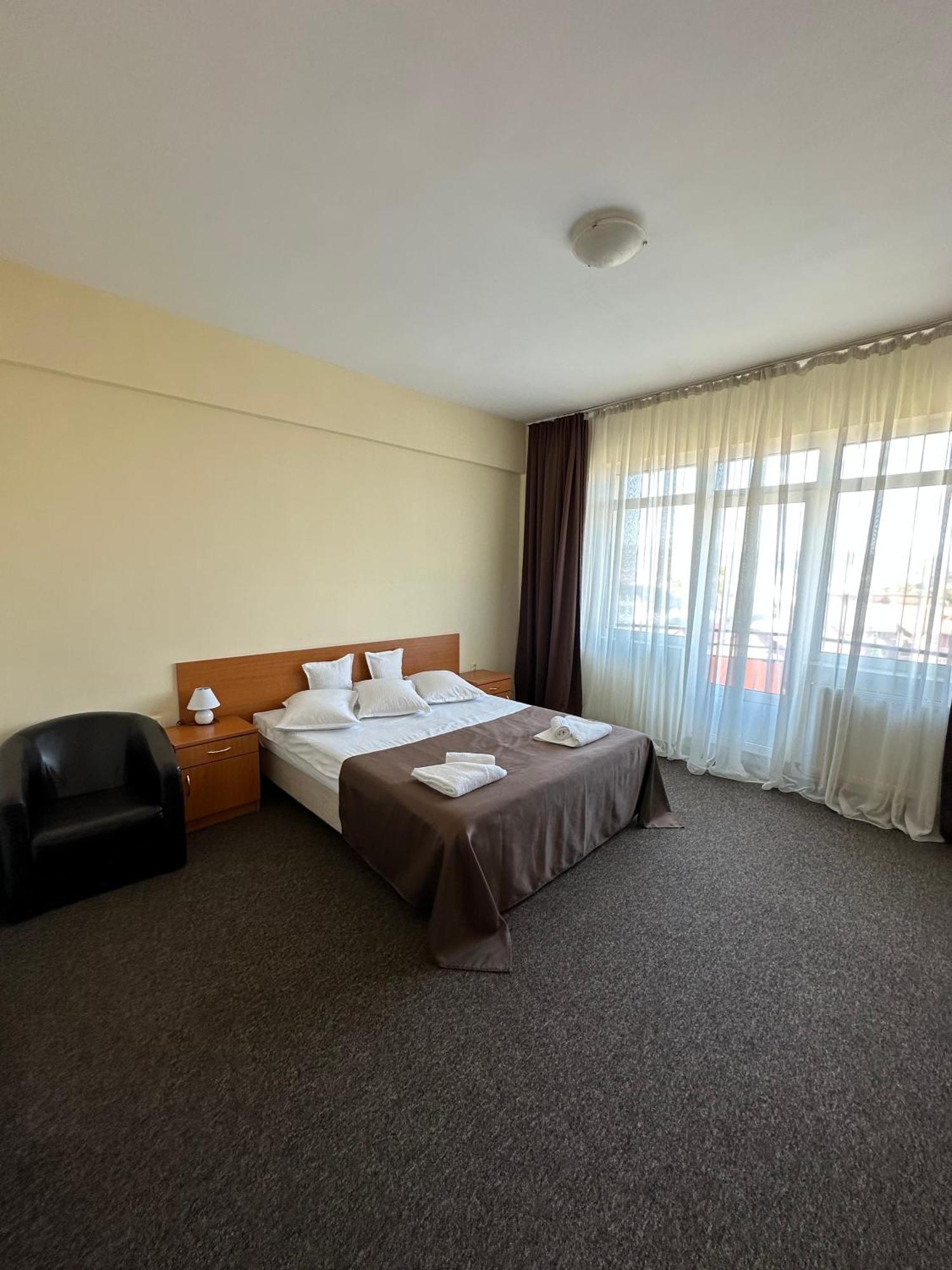 Bistriţa Hotel Diana מראה חיצוני תמונה