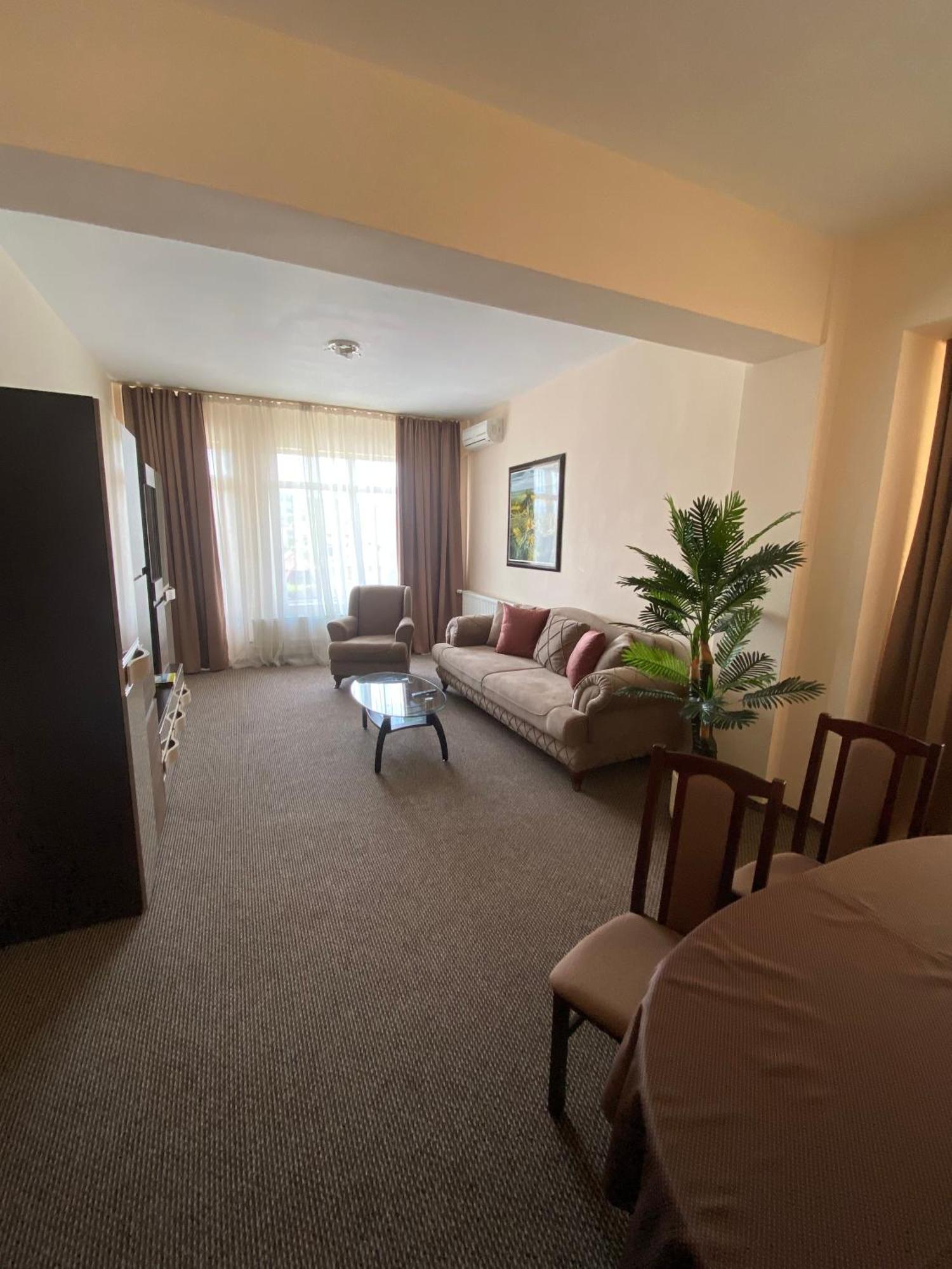 Bistriţa Hotel Diana מראה חיצוני תמונה