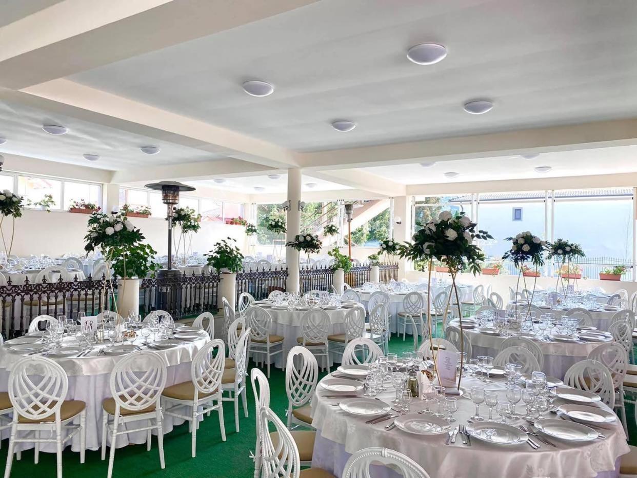 Bistriţa Hotel Diana מראה חיצוני תמונה