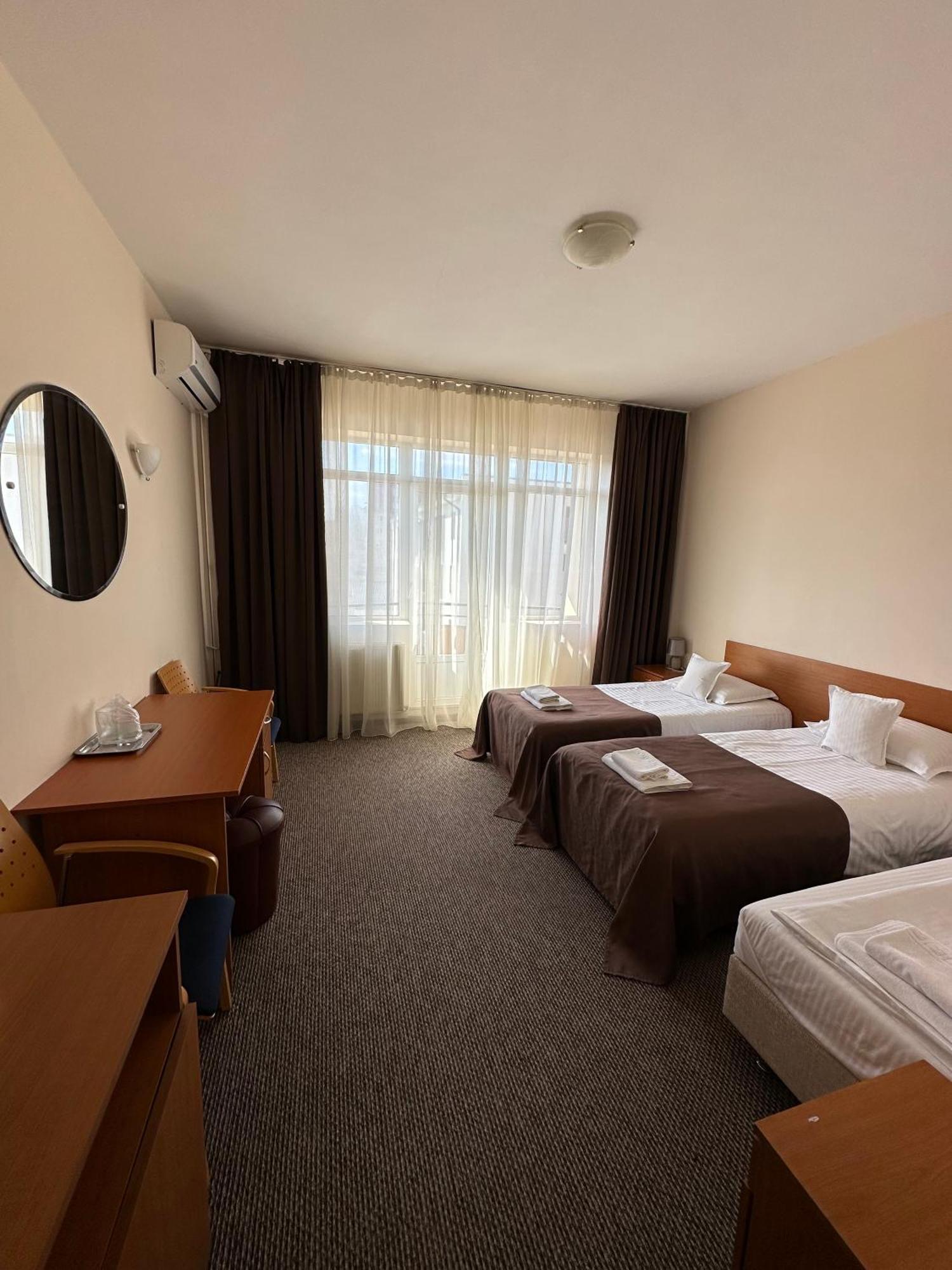 Bistriţa Hotel Diana מראה חיצוני תמונה