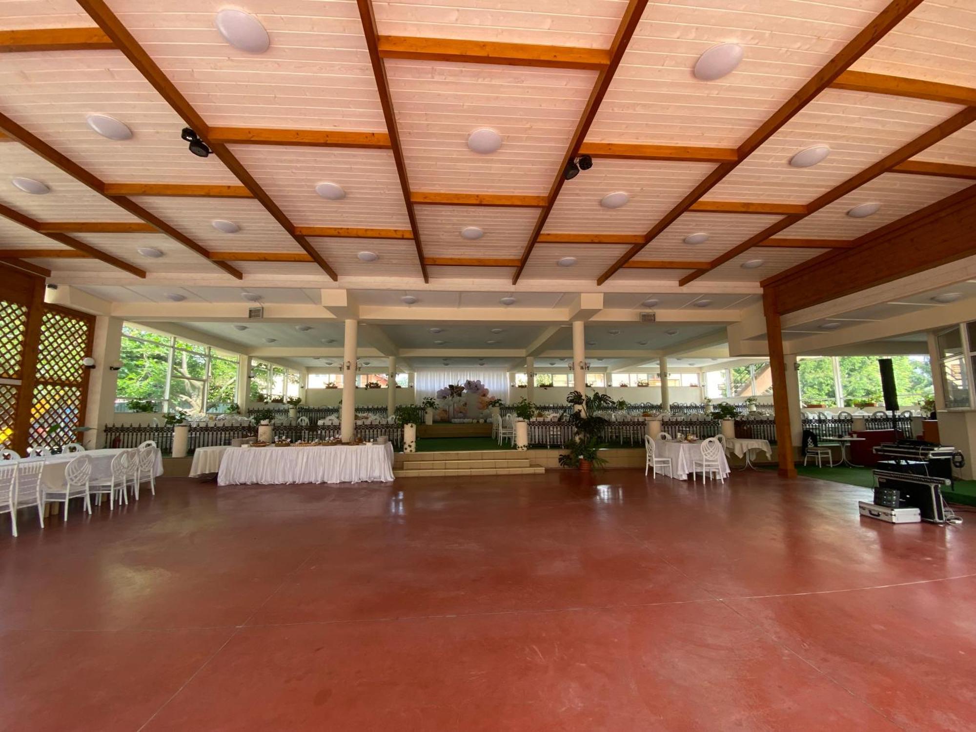 Bistriţa Hotel Diana מראה חיצוני תמונה