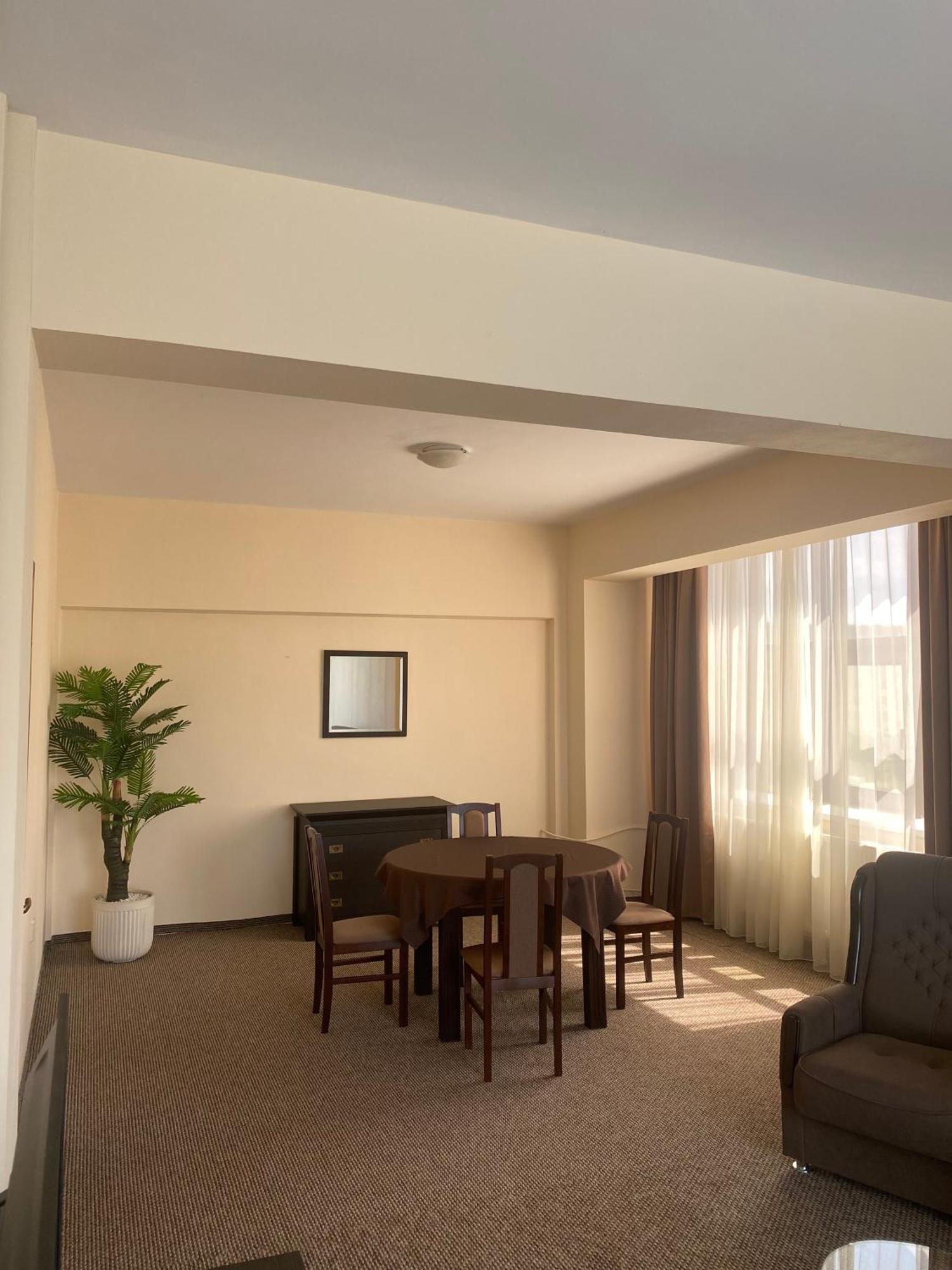 Bistriţa Hotel Diana מראה חיצוני תמונה