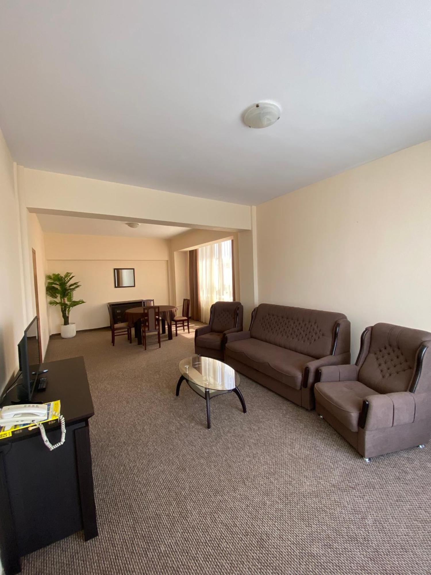 Bistriţa Hotel Diana מראה חיצוני תמונה