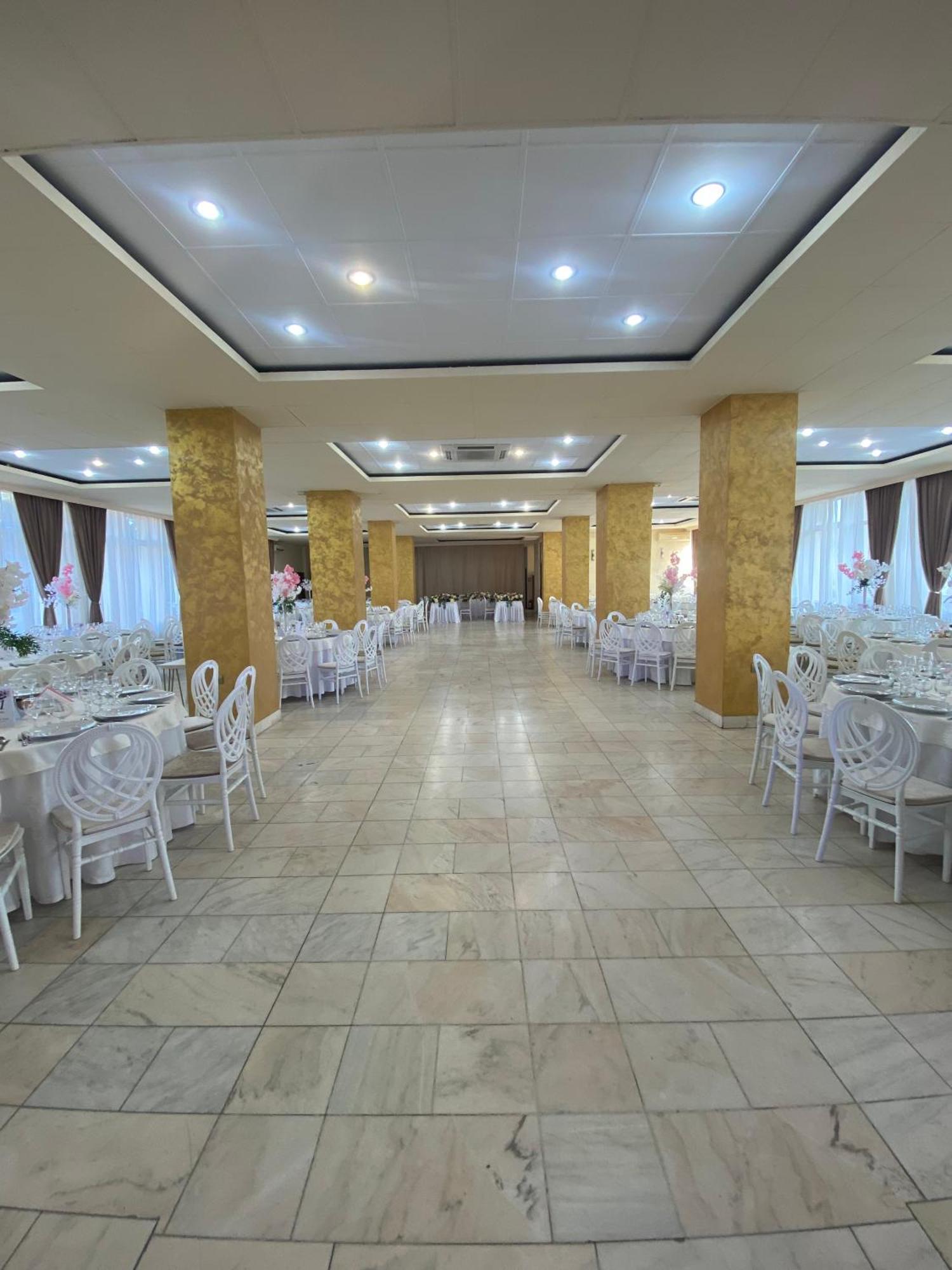 Bistriţa Hotel Diana מראה חיצוני תמונה
