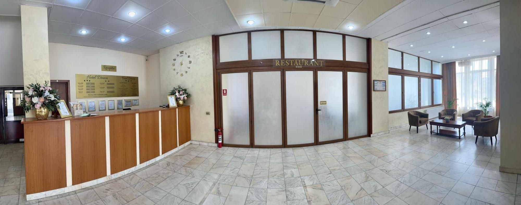 Bistriţa Hotel Diana מראה חיצוני תמונה