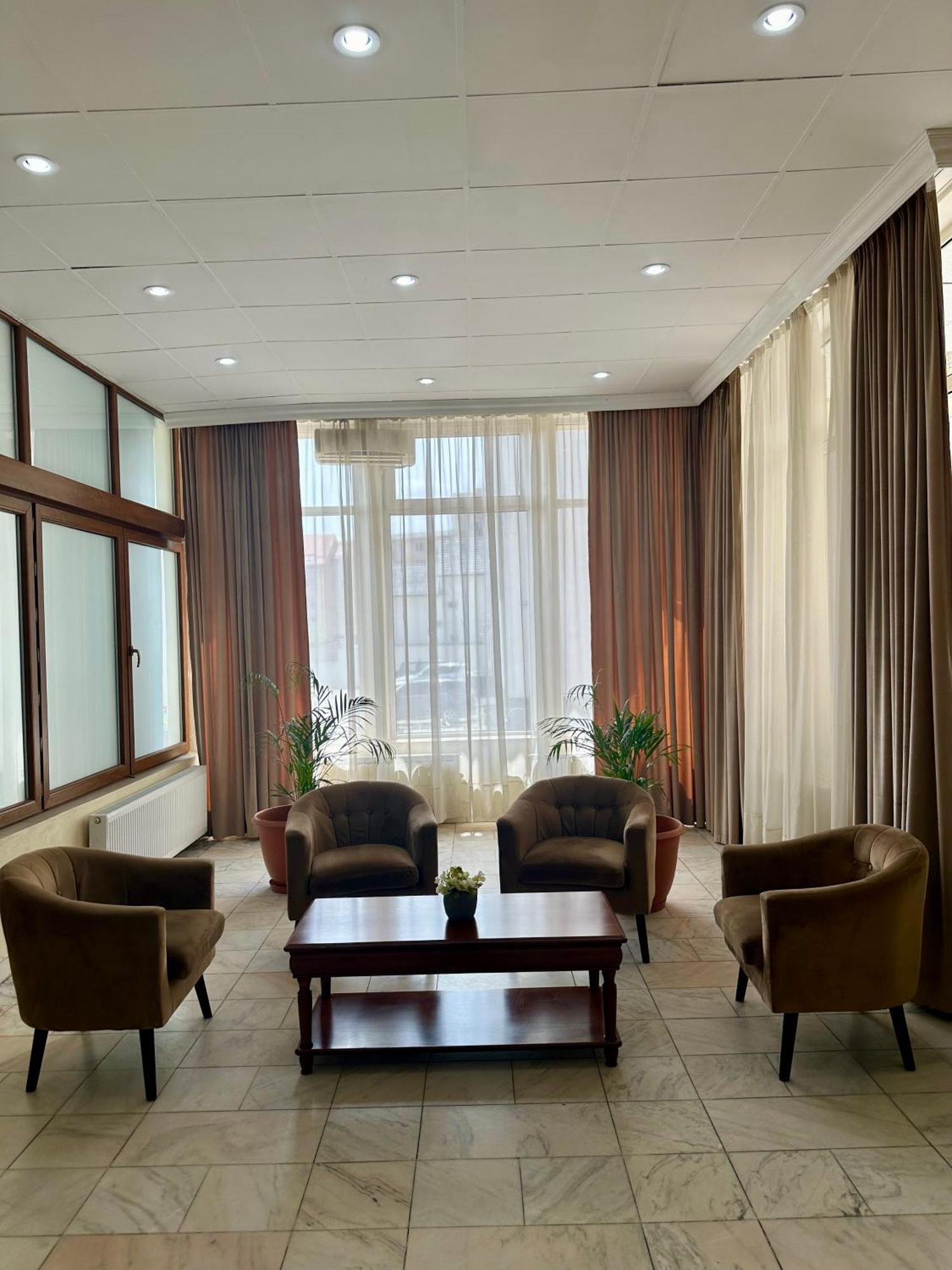 Bistriţa Hotel Diana מראה חיצוני תמונה