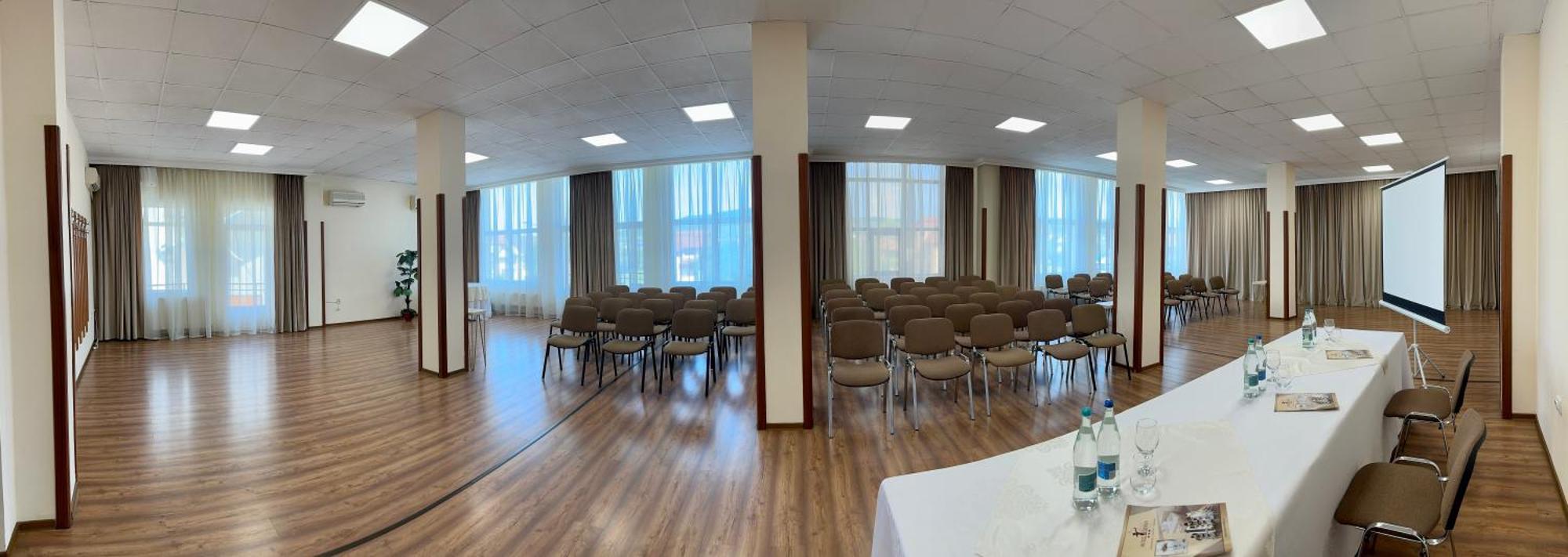Bistriţa Hotel Diana מראה חיצוני תמונה
