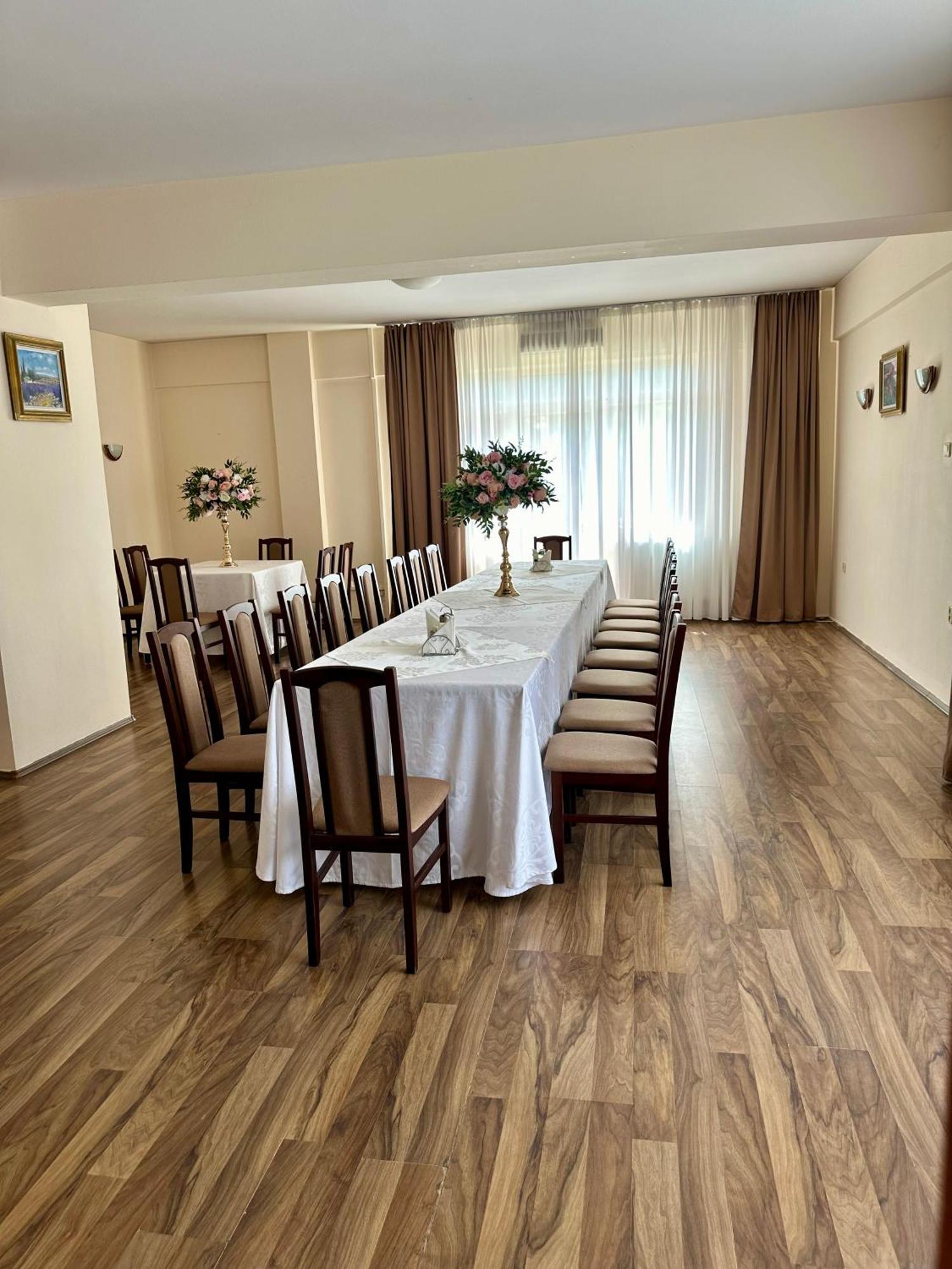 Bistriţa Hotel Diana מראה חיצוני תמונה