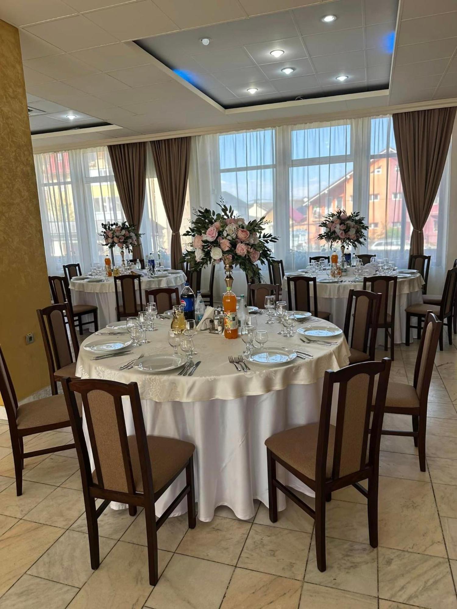 Bistriţa Hotel Diana מראה חיצוני תמונה