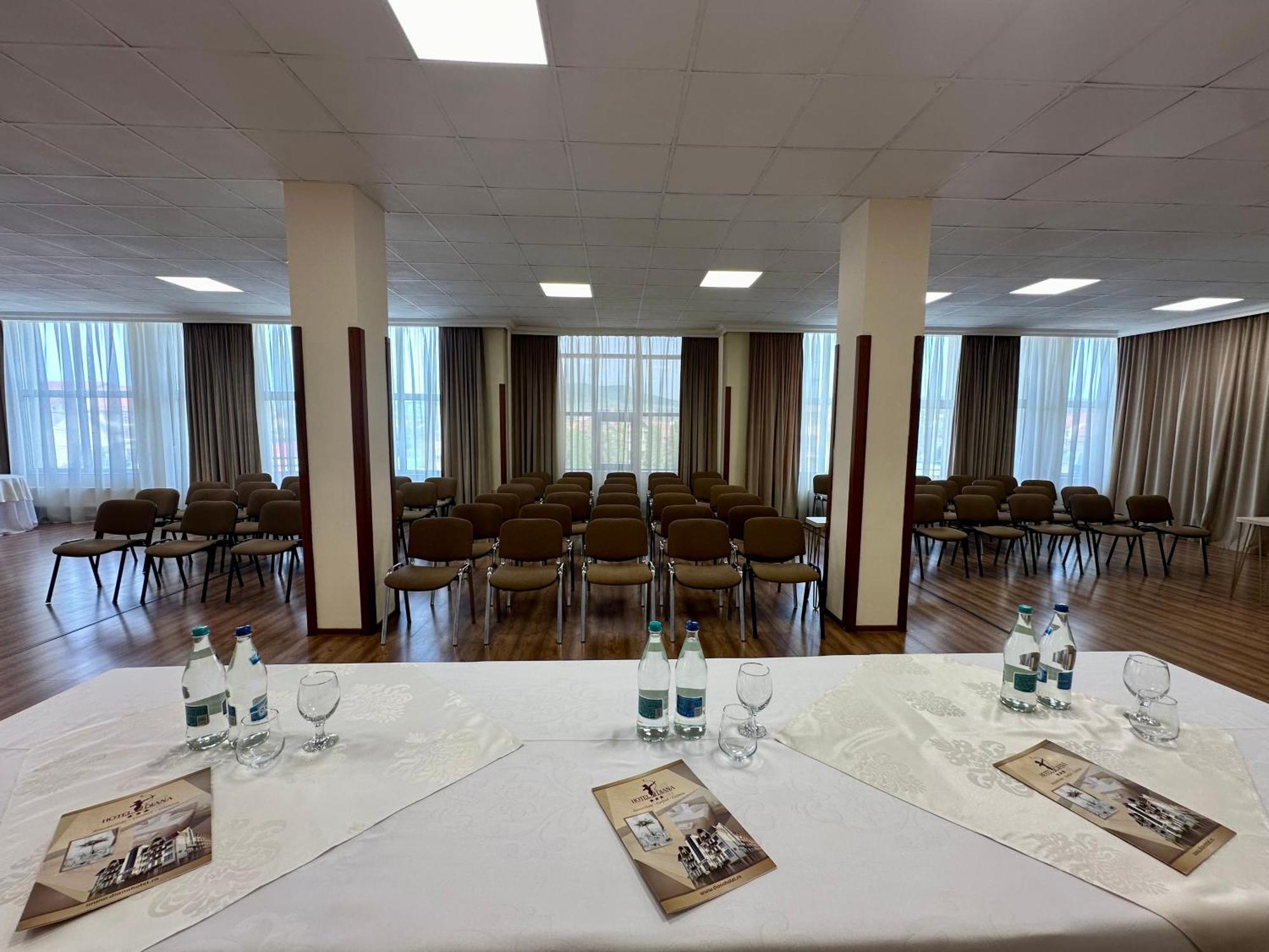 Bistriţa Hotel Diana מראה חיצוני תמונה